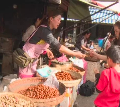 小型炒板栗機(jī)經(jīng)營火爆案例八